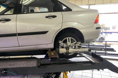Things Your Mechanic Knows About Your Car Just by Looking at It