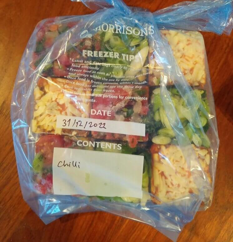 Use Ice Cub Trays to Freeze Leftovers - It's Easy to Serve and Saves a Ton of Storage