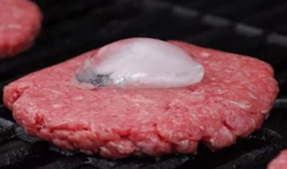 Place an Ice Cube on Top of a Patty While It Cooks