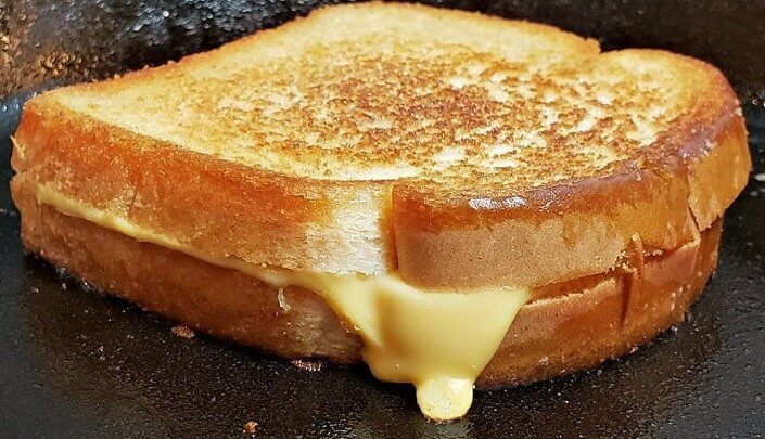 How to Make the Perfect Grilled Cheese in the Oven