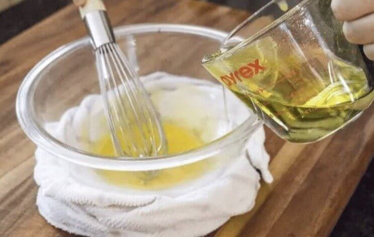 Prevent Bowls From Sliding off the Countertop