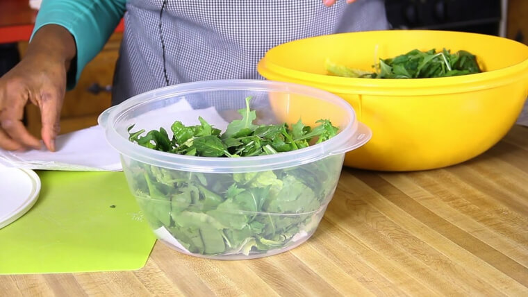 Keep Your Salad Crispy and Fresh by Storing It Above a Bag of Ice