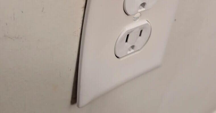 Loose Outlets