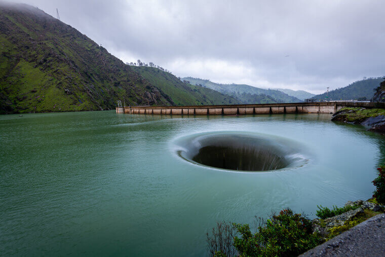 The Throat of the Earth: Why a 72-Foot Abyss Is Suddenly Swallowing Lake Berryessa