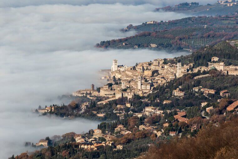From Execution Hill to Holy Ground: The Dark Secret Hiding Beneath the Basilica’s Foundation