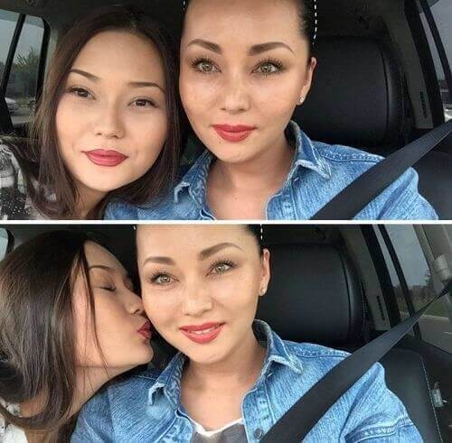 This Mom Who Passes As Her Daughter’s Sister