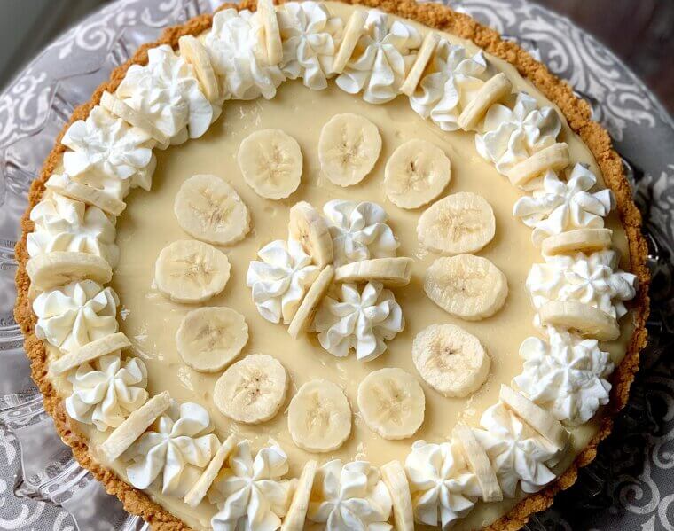 Uncovered Dessert Cream Pies