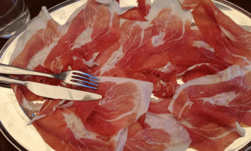 All-Inclusive Resort Buffet Foods Experienced Guests Steer Clear Of