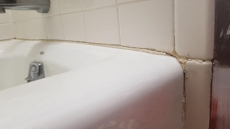 Seal Your Bathtub Seamlessly