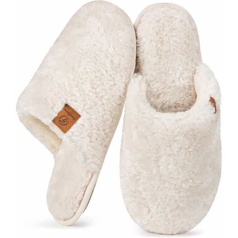 Snuggle into EverFoams Fuzzy Slippers - Warm, Cozy & Lightweight Enjoy 53% Off!