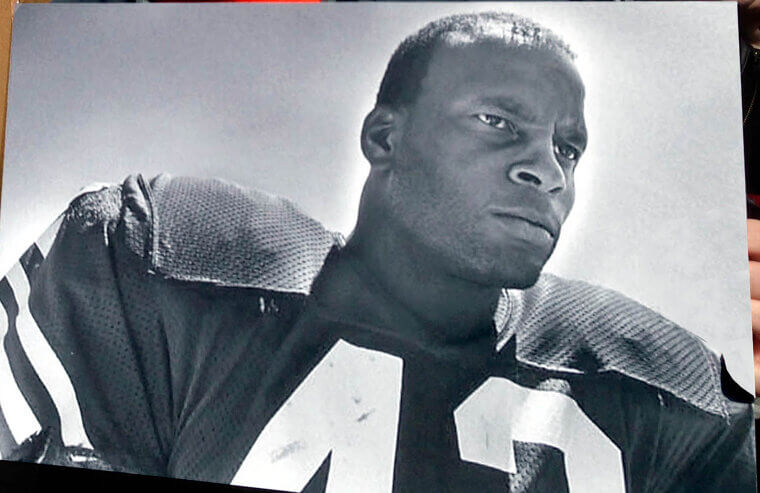 #8 Ronnie Lott: The Man Who Chose Amputation Over Missing a Snap