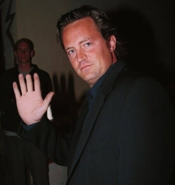 Matthew Perry Lost Part Of His Middle Finger As A Child
