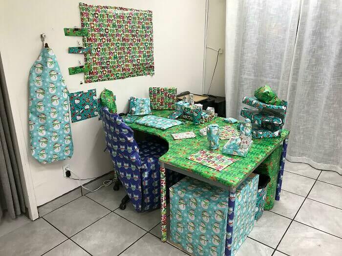 An Office Cubicle Wrapped in Holiday Spirit