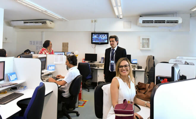 Workplace Pranksters Whose Jokes Deserve A Pay Raise