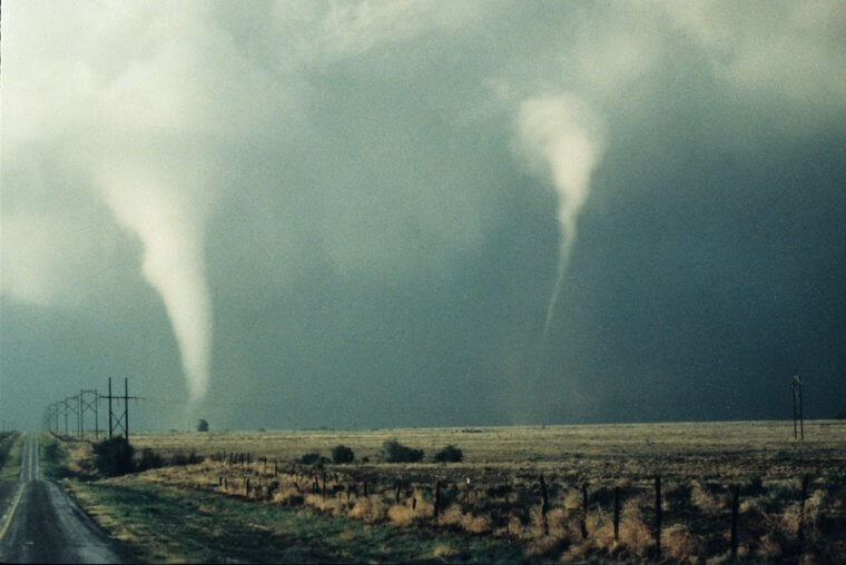 Large Hail Precedes Tornados