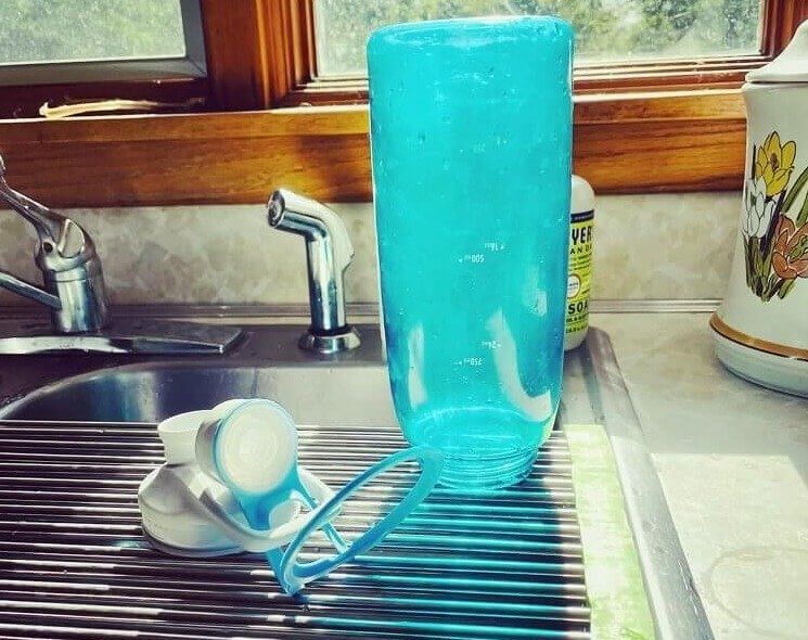 We Should Be Washing Our Reusable Water Bottles Daily