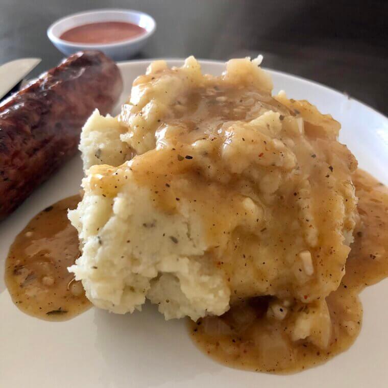Mashed Potatoes With Gravy