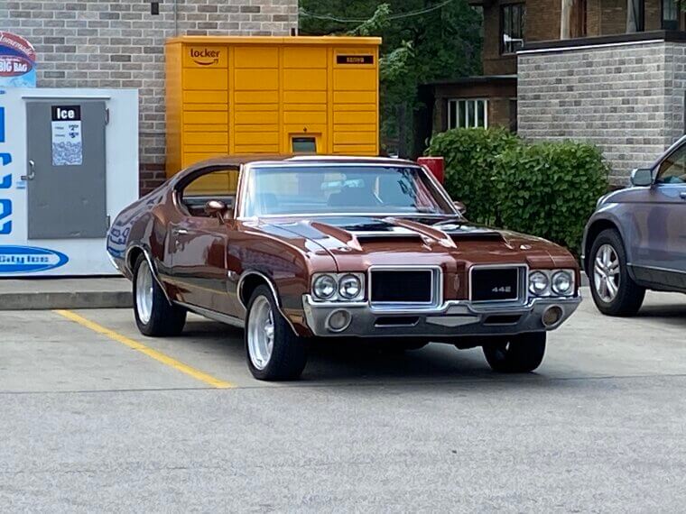 Oldsmobile 442