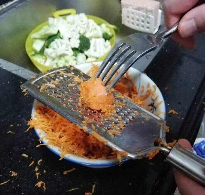 Forks Help You Avoid Injury When Grating