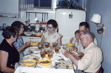 The Unspoken Etiquette Rules Everyone Followed in the 1960s