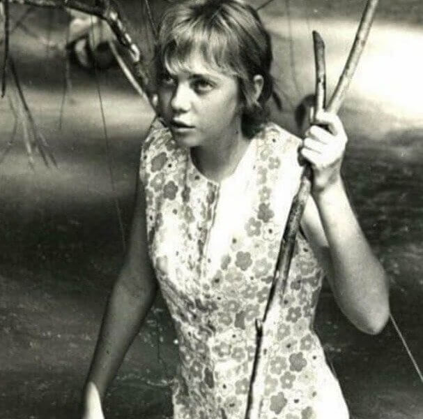 Juliane Koepcke, the Young Girl Who Was Sucked Out of an Airplane