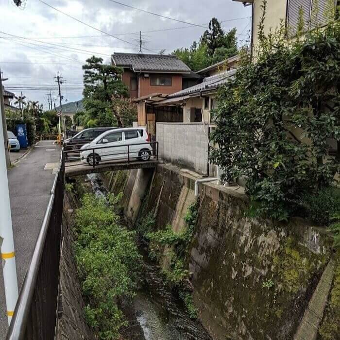 Check Out This Mini Driveway/Bridge In Kyoto