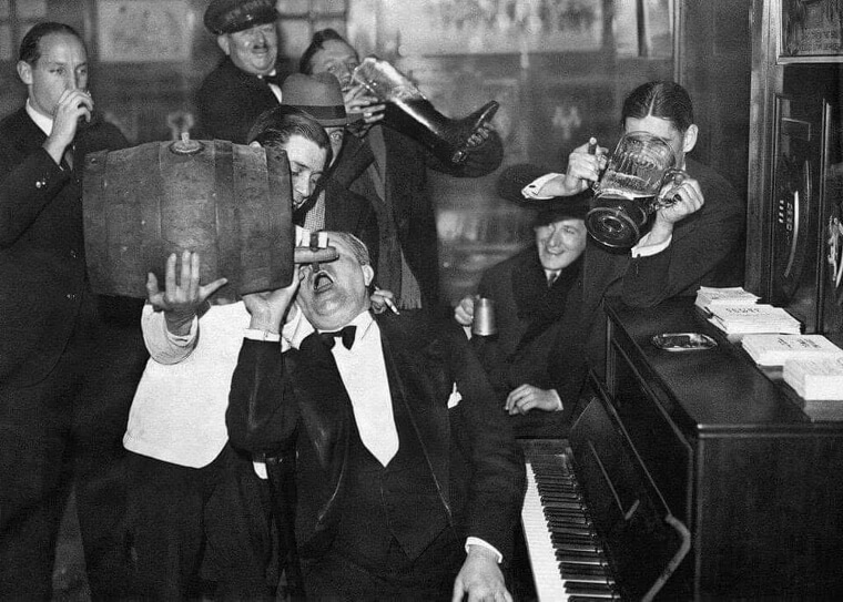 The Night Prohibition Ended—And the Drinks Started Flowing Again