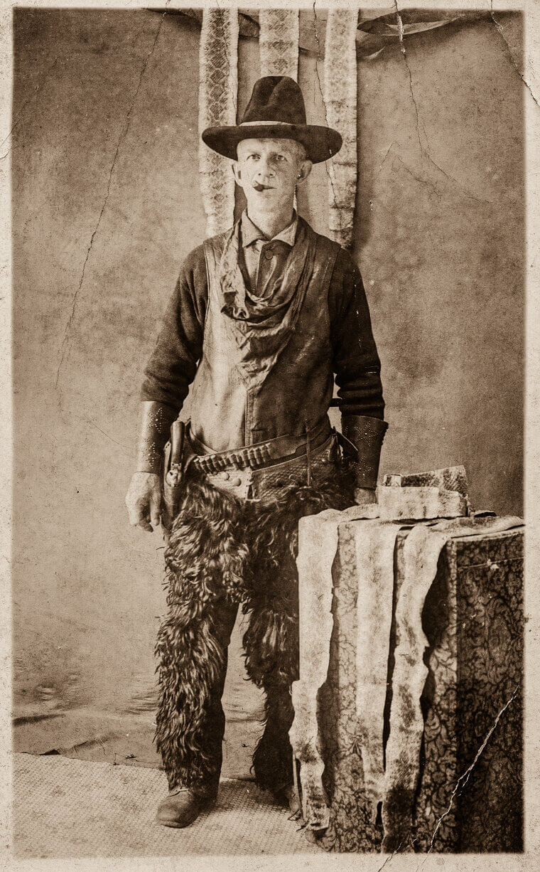 He Faced Deadly Snakes for a Living—And This Photo Proves It