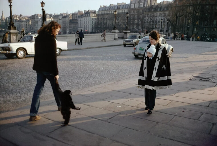 A Curious Street Encounter in Paris, That Feels Almost Surreal