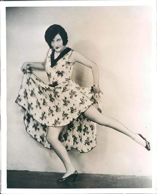 Joan Crawford’s Obsessive Knitting