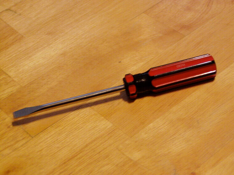 ​Simple Flathead Screwdriver