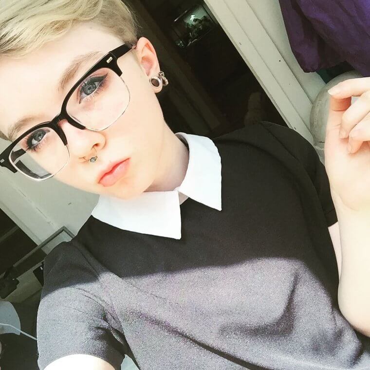 Les personnes aux yeux gris veulent être respectées