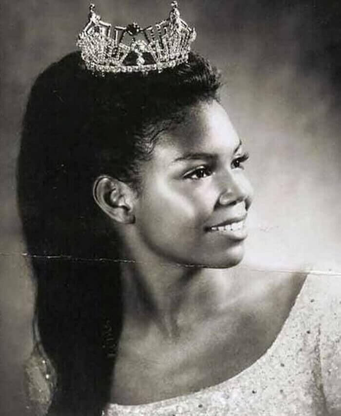Primeira participante afro-americana do concurso Miss América de 1971