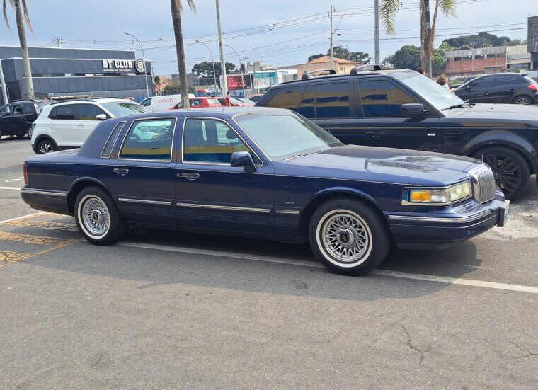 Lincoln Town Car