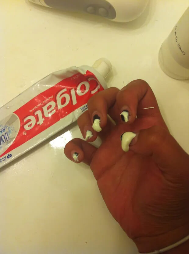 Toothpaste Can Whiten Both Teeth and Nails