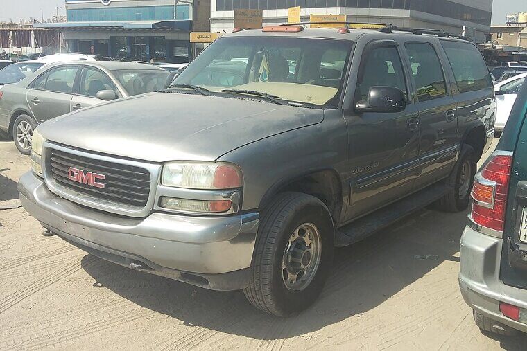 1998 GMC Suburban 1500 - $4,900