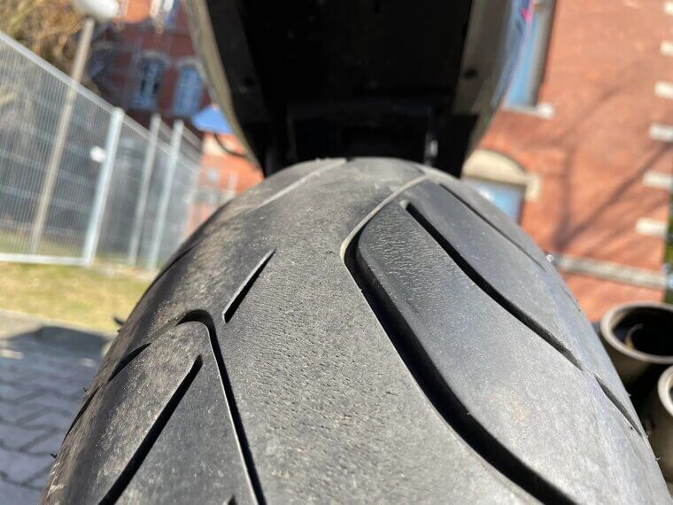 How Quickly Tires Wear Out on Some Models