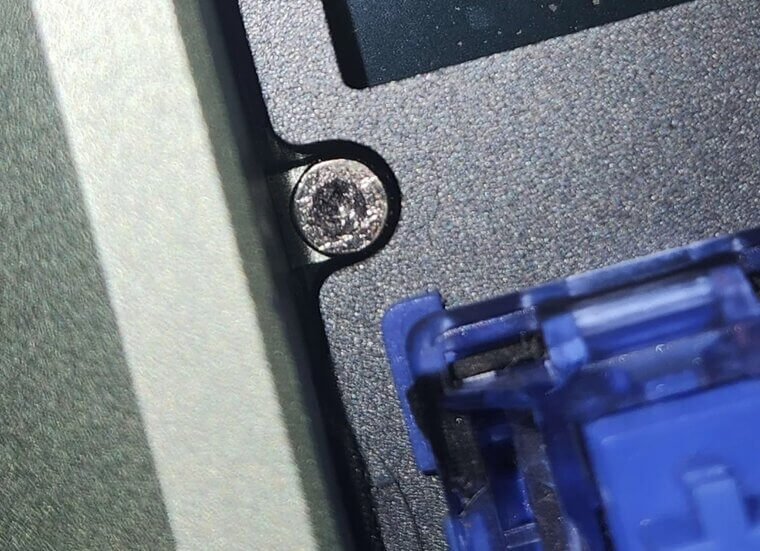 Rubber Bands to Grip Stripped Screws