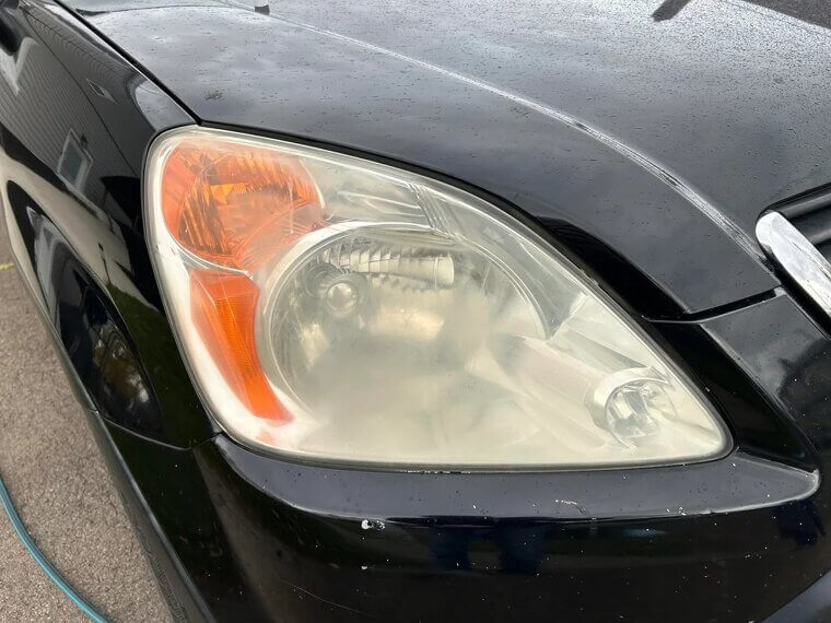 Toothpaste for Headlight Fog