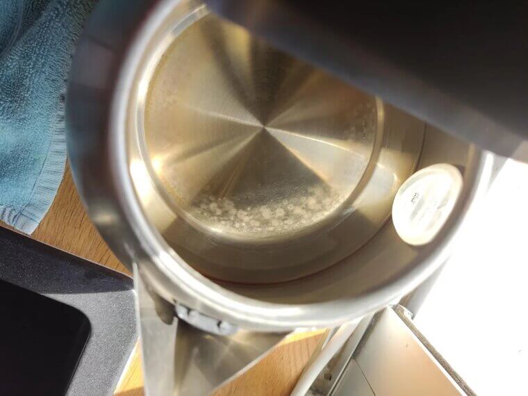 White Vinegar for Descaling Kettles