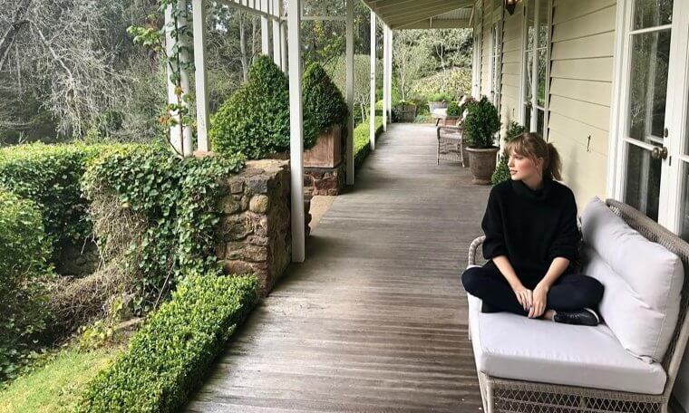 “All Too Well” Is About How Jake Gyllenhall Treated Her