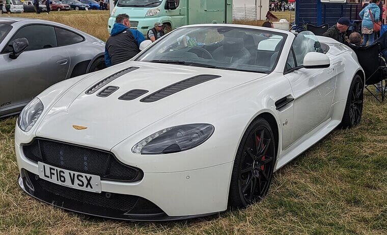 Aston Martin V12 Vantage Roadster S