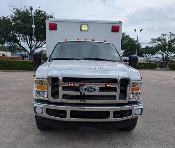 2008 Ford F-350 4×4 6.4L V8 Diesel Type I Ambulance: $39,900