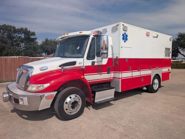 ​2009 International 4300 7.6L L6 Diesel Type I Ambulance: $43,900
