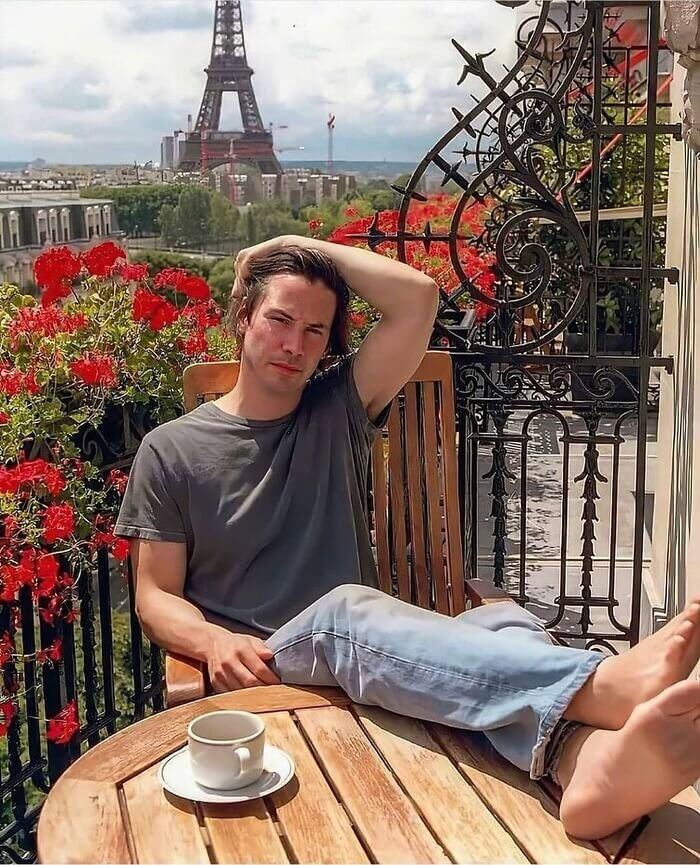 Keanu monte à Paris