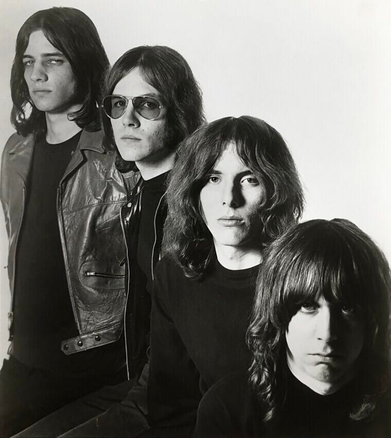 The Stooges' Bare-Handed Rip-Up of Glued-Down Motel Carpeting