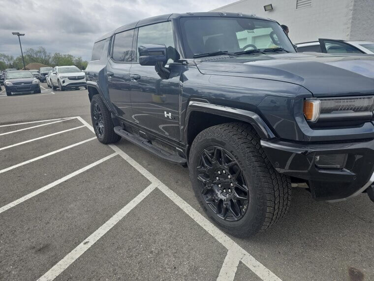 2025 GMC Hummer EV SUV