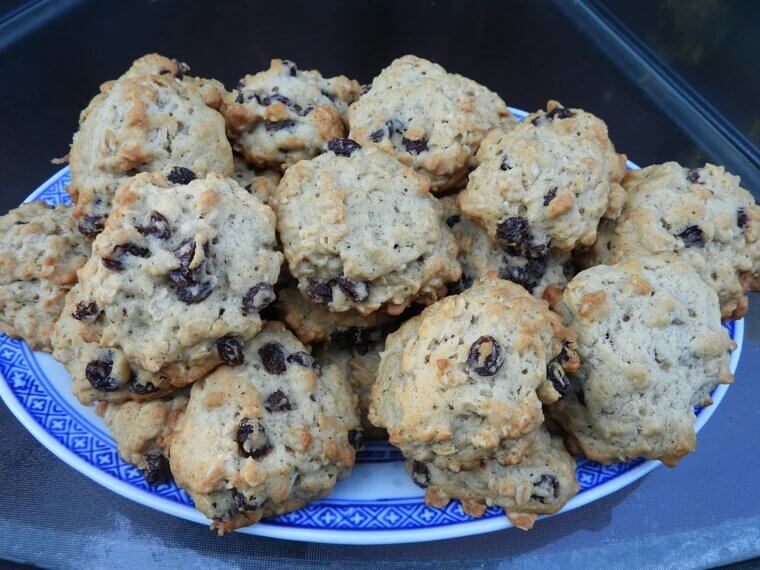Cinnamon-Raisin Oatmeal Cookies