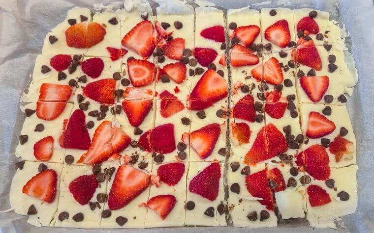 Strawberry-Chocolate Greek Yogurt Bars
