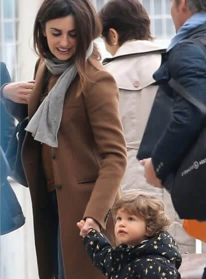 Penelope Cruz Follows RIE Parenting
